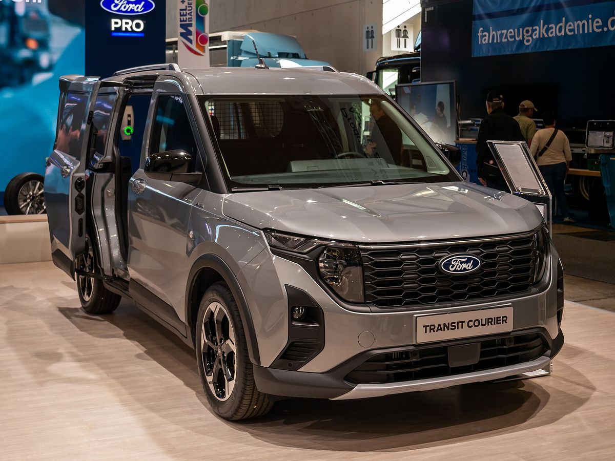 2018 Ford Transit 350L Panelvan
