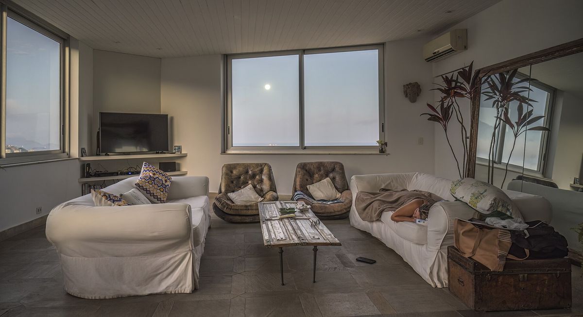 Kadıköy Moda'da 2+1 eşyalı kiralık daire — fotoğraf 1/2